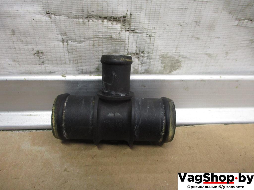 фланец (тройник) системы охлаждения Volkswagen Golf 6 поколение 2010, 1.6 л., TDi, CAY, дизель, МКПП, красный, хетчбэк 5 дв., передний привод - фото №1