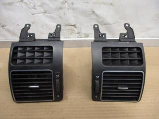 дефлектор обдува салона Volkswagen Touran 2 2013, 2.0 л., TDi, CFH, дизель, МКПП, синий, минивэн, передний привод, 1T0819704E, 1T0819703E