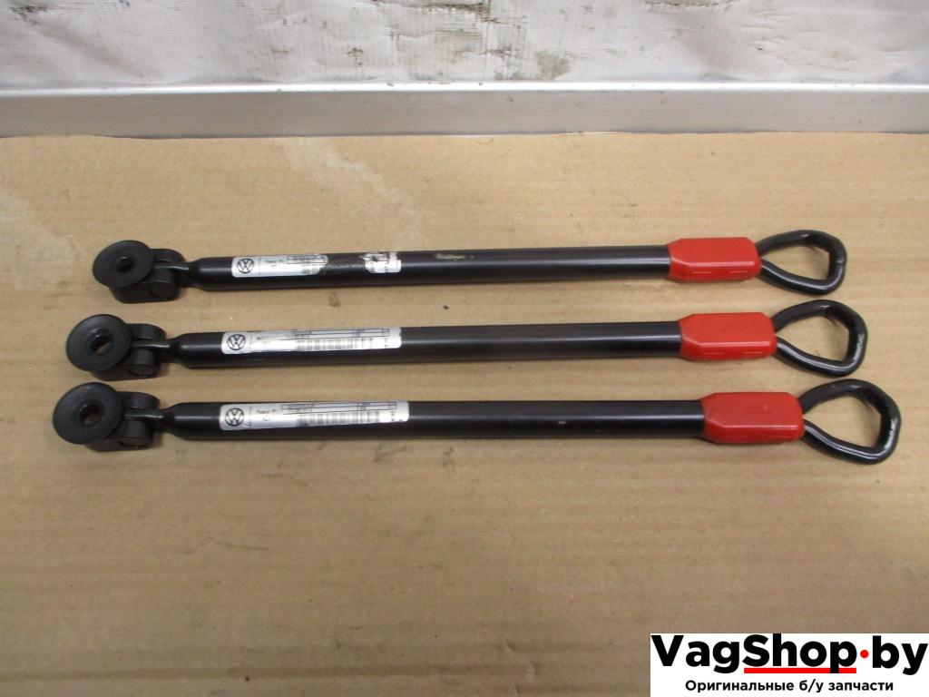 кронштейн (крепление) Volkswagen Touran 2 2013, 2.0 л., TDi, CFH, дизель, МКПП, синий, минивэн, передний привод, 1T0883501A - фото №1