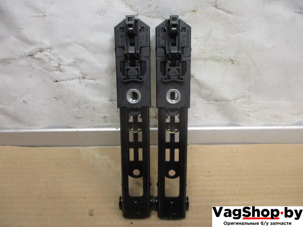 Механизм регулировки высоты ремня безопасности Volkswagen Touran 2 2013, 2.0 л., TDi, CFH, дизель, МКПП, синий, минивэн, передний привод, 1T0857819B - фото №1