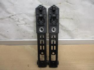 Механизм регулировки высоты ремня безопасности Volkswagen Touran 2 2013, 2.0 л., TDi, CFH, дизель, МКПП, синий, минивэн, передний привод, 1T0857819B