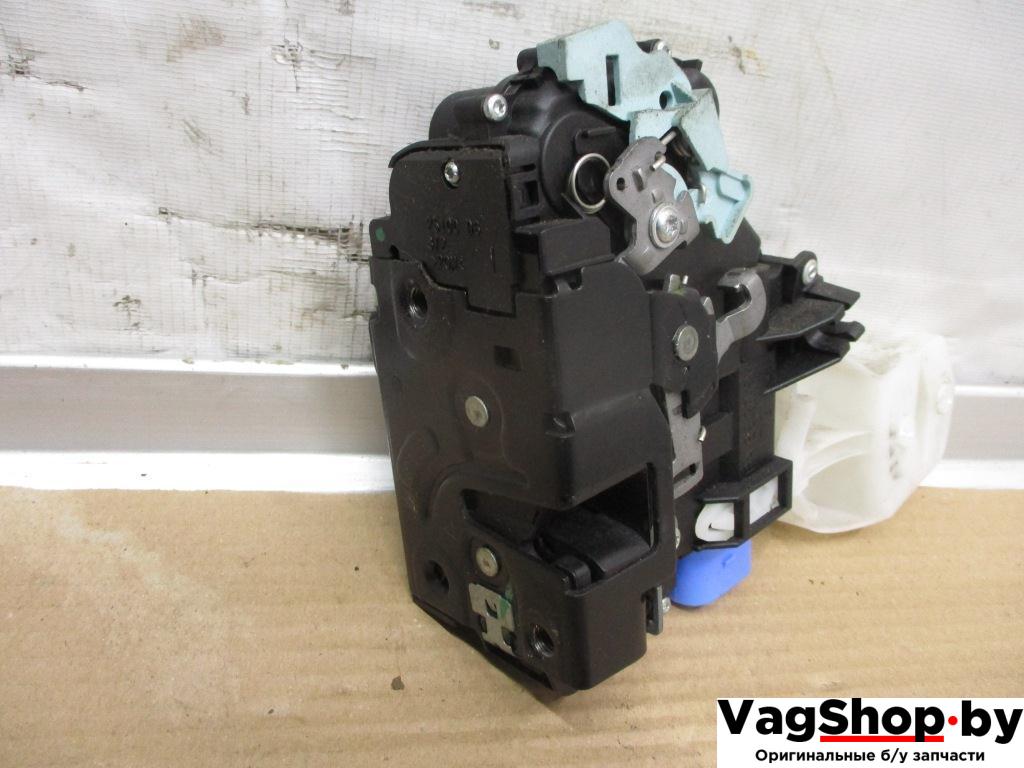 замок двери передней левой Volkswagen Touran 2 2013, 2.0 л., TDi, CFH, дизель, МКПП, синий, минивэн, передний привод, 3D2837015T - фото №1