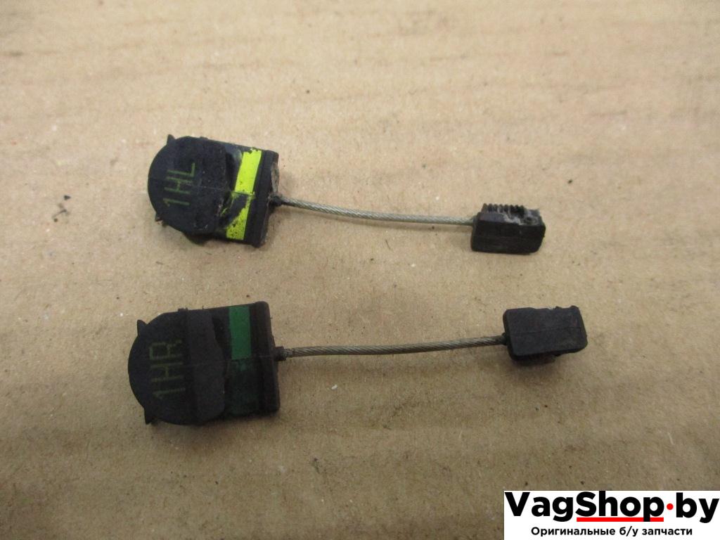 Трос двери задней Volkswagen Touran 2 2013, 2.0 л., TDi, CFH, дизель, МКПП, синий, минивэн, передний привод - фото №1