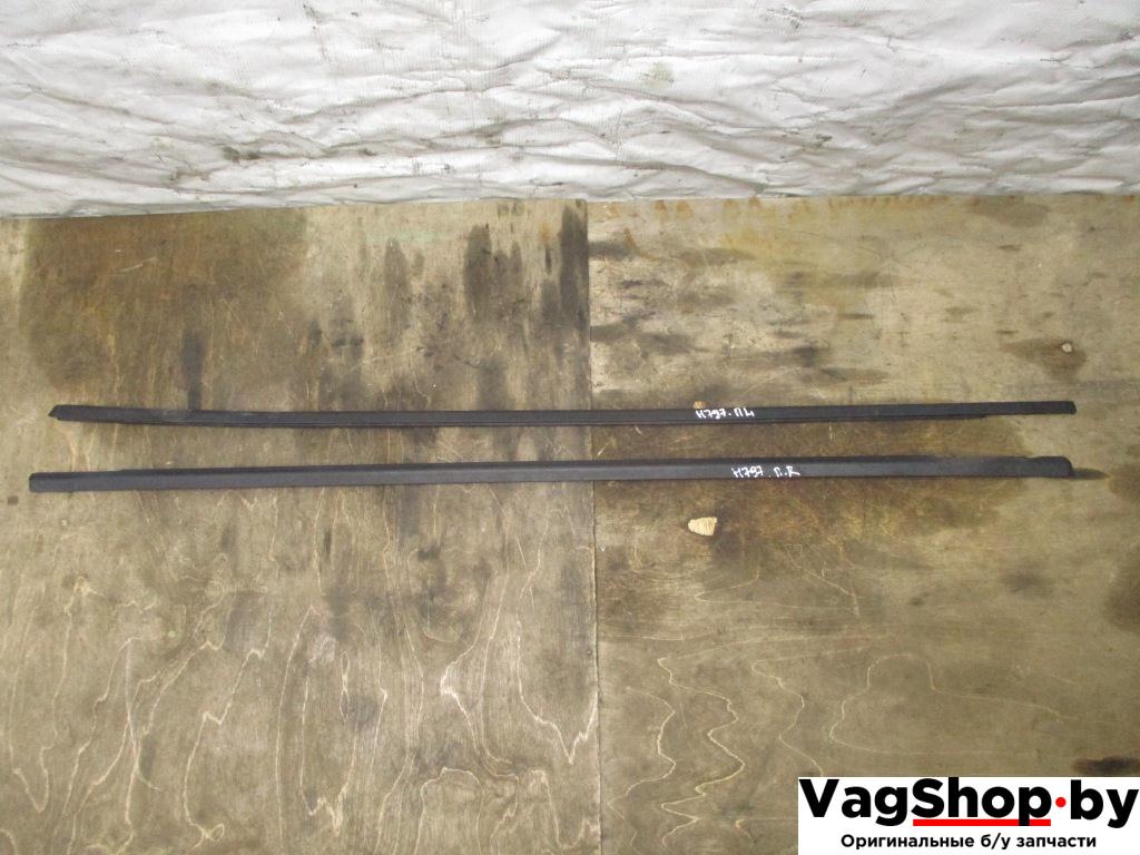 уплотнитель Volkswagen Touran 2 2013, 2.0 л., TDi, CFH, дизель, МКПП, синий, минивэн, передний привод - фото №1