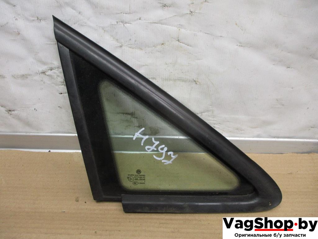 стекло кузовное боковое правое Volkswagen Touran 2 2013, 2.0 л., TDi, CFH, дизель, МКПП, синий, минивэн, передний привод - фото №1