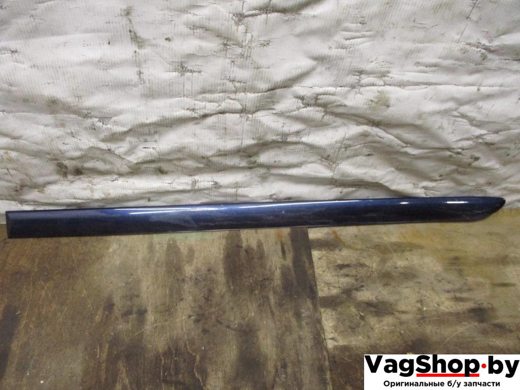 молдинг двери задней левой Volkswagen Touran 2 2013, 2.0 л., TDi, CFH, дизель, МКПП, синий, минивэн, передний привод, 1T0853753F - фото №1