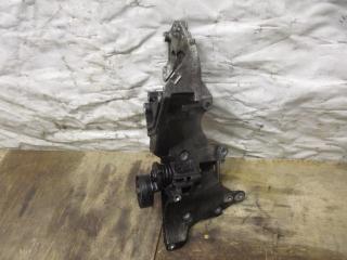 кронштейн двигателя Volkswagen Touran 2 2013, 2.0 л., TDi, CFH, дизель, МКПП, синий, минивэн, передний привод, 03L903143Q