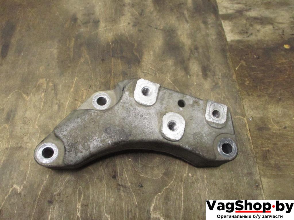 кронштейн КПП Volkswagen Touran 2 2013, 2.0 л., TDi, CFH, дизель, МКПП, синий, минивэн, передний привод, 1K0199117AC - фото №1