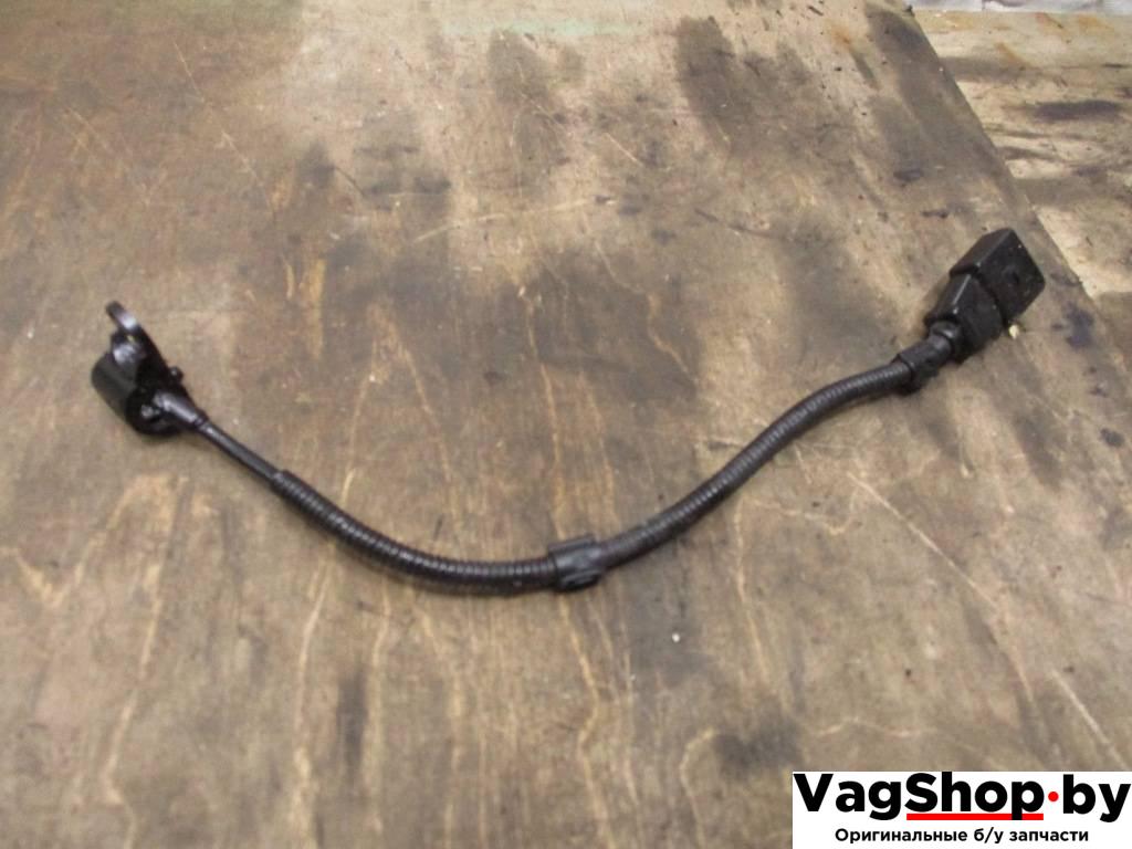 датчик распредвала Volkswagen Touran 2 2013, 2.0 л., TDi, CFH, дизель, МКПП, синий, минивэн, передний привод, 03L907601 - фото №1