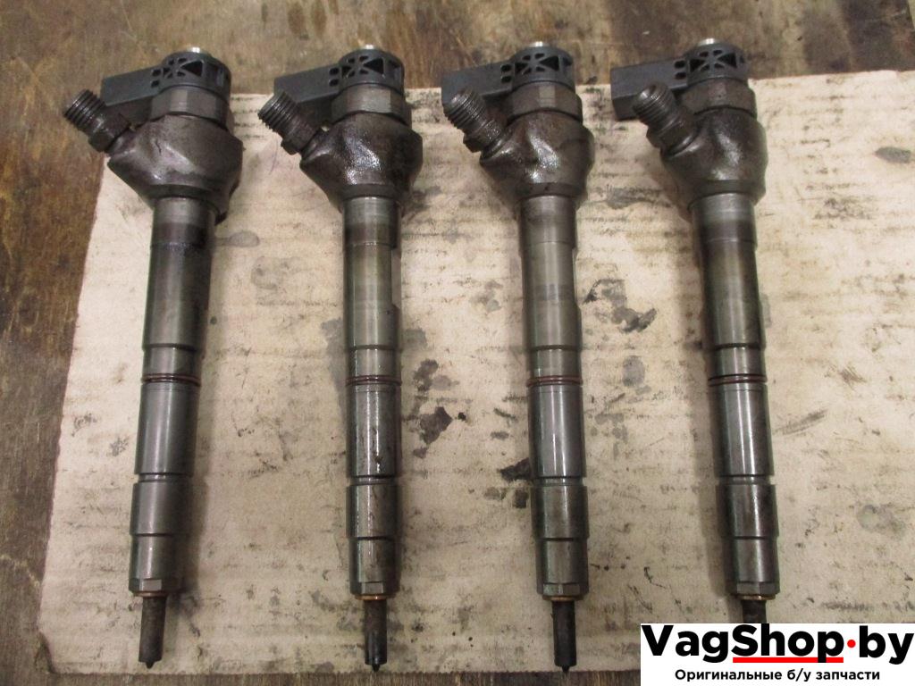 форсунка Volkswagen Touran 2 2013, 2.0 л., TDi, CFH, дизель, МКПП, синий, минивэн, передний привод, 03L130277J - фото №1