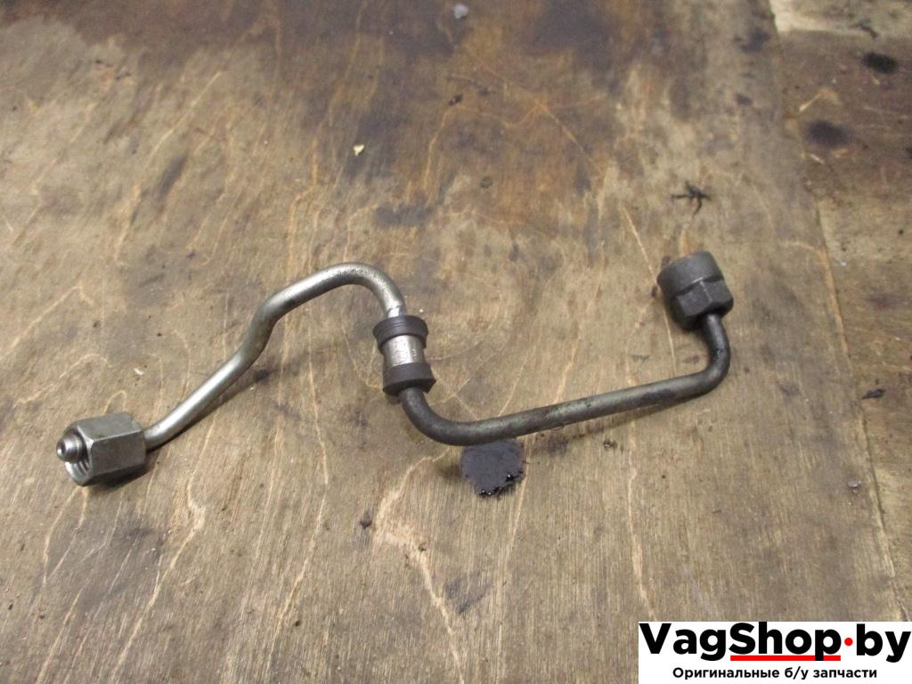 трубка топливная Volkswagen Touran 2 2013, 2.0 л., TDi, CFH, дизель, МКПП, синий, минивэн, передний привод, 03L130321 - фото №1