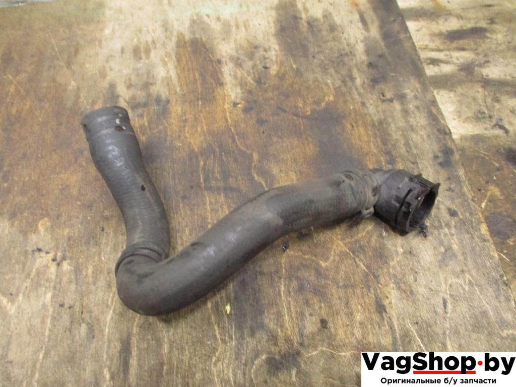 патрубок (трубопровод, шланг) Volkswagen Touran 2 2013, 2.0 л., TDi, CFH, дизель, МКПП, синий, минивэн, передний привод, 1T0121073BC - фото №1