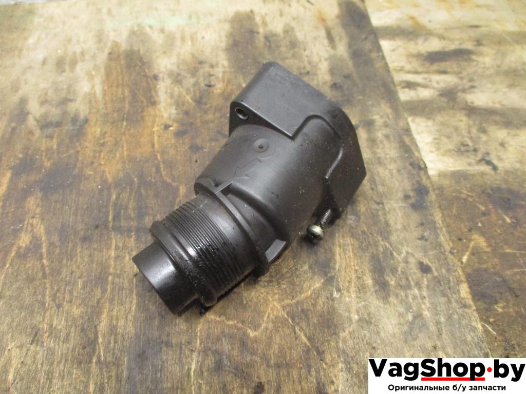 патрубок турбины Volkswagen Touran 2 2013, 2.0 л., TDi, CFH, дизель, МКПП, синий, минивэн, передний привод, 03L131111G - фото №1