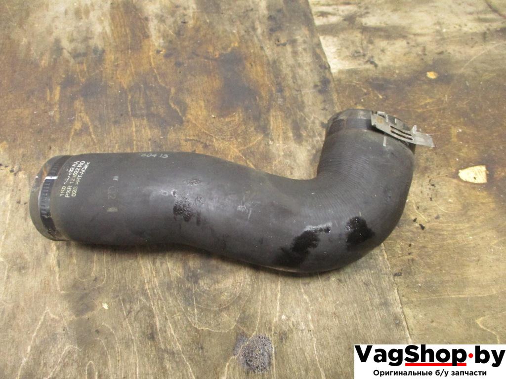 патрубок интеркулера Volkswagen Touran 2 2013, 2.0 л., TDi, CFH, дизель, МКПП, синий, минивэн, передний привод, 1K0145832AA - фото №1