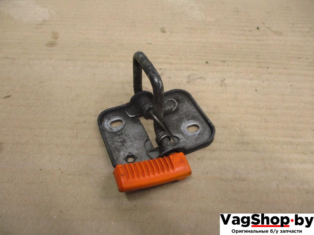 замок капота Volkswagen Touran 2 2013, 2.0 л., TDi, CFH, дизель, МКПП, синий, минивэн, передний привод, 1K8823186D - фото №1