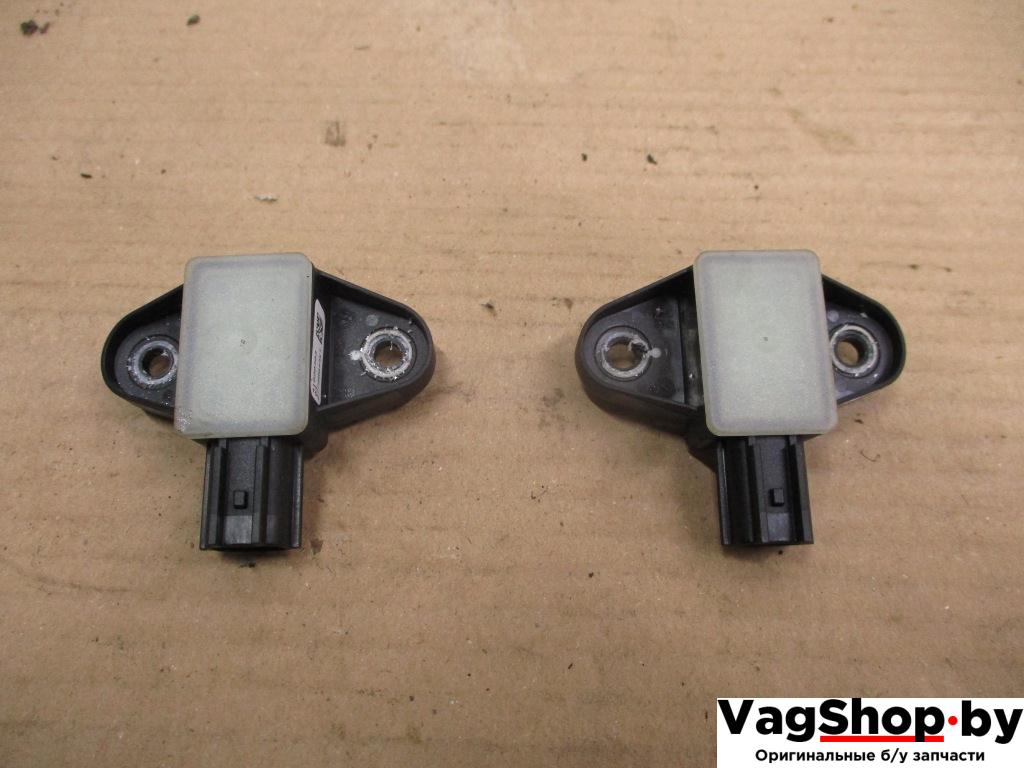 датчик удара Volkswagen Passat B6 2009, 2.0 л., TDi, CBD, дизель, МКПП, серебро, седан, передний привод, 5N0959354 - фото №1