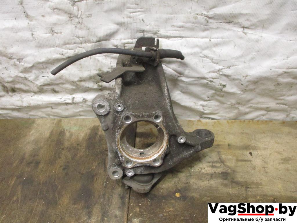 кулак поворотный левый Volkswagen Passat B6 2009, 2.0 л., TDi, CBD, дизель, МКПП, серебро, седан, передний привод - фото №1