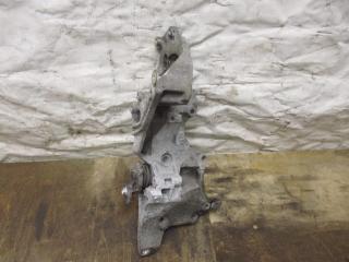 кронштейн двигателя Volkswagen Passat B6 2009, 2.0 л., TDi, CBD, дизель, МКПП, серебро, седан, передний привод, 03L903143D