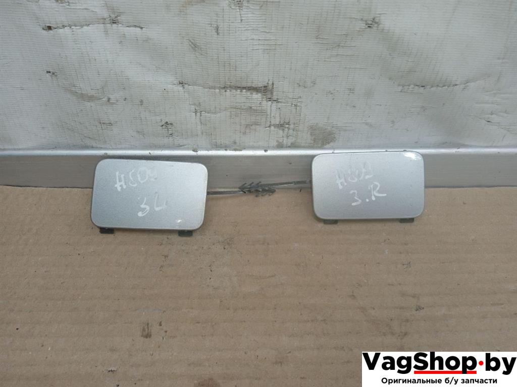 Заглушка (решетка) в бампер задний Audi Q5 8R 2011, 2.0 л., TDi, CJC, дизель, МКПП, серебро, внедорожник 5 дв., полный привод, 8R0807449, 8R0807450 - фото №1