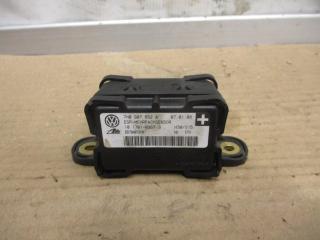 датчик ускорения Volkswagen Touareg 1 поколение [рестайлинг] 2008, 3.0 л., TDi, BKS, дизель, АКПП, черный, внедорожник 5 дв., полный привод, 7H0907652A