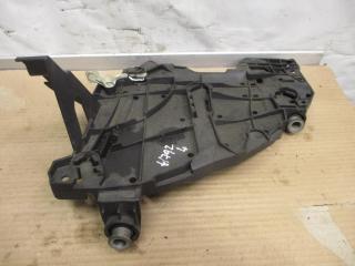 крепление фары левой Volkswagen Touareg 1 поколение [рестайлинг] 2008, 3.0 л., TDi, BKS, дизель, АКПП, черный, внедорожник 5 дв., полный привод, 164645