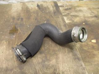 патрубок интеркулера Volkswagen Touareg 1 поколение [рестайлинг] 2008, 3.0 л., TDi, BKS, дизель, АКПП, черный, внедорожник 5 дв., полный привод, 7L6145738A