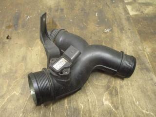 патрубок интеркулера Volkswagen Touareg 1 поколение [рестайлинг] 2008, 3.0 л., TDi, BKS, дизель, АКПП, черный, внедорожник 5 дв., полный привод, 7L6145795AB