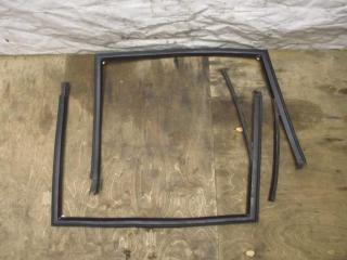 направляющая стекла Volkswagen Touareg 1 поколение [рестайлинг] 2008, 3.0 л., TDi, BKS, дизель, АКПП, черный, внедорожник 5 дв., полный привод, 7L0839431, 7L0839432