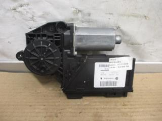 моторчик стеклоподъемника задний правый Volkswagen Touareg 1 поколение [рестайлинг] 2008, 3.0 л., TDi, BKS, дизель, АКПП, черный, внедорожник 5 дв., полный привод, 7L6959704, 3D0959794E