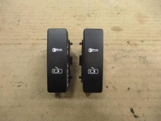 кнопка центрального замка Volkswagen Touareg 1 поколение [рестайлинг] 2008, 3.0 л., TDi, BKS, дизель, АКПП, черный, внедорожник 5 дв., полный привод, 7L6962125