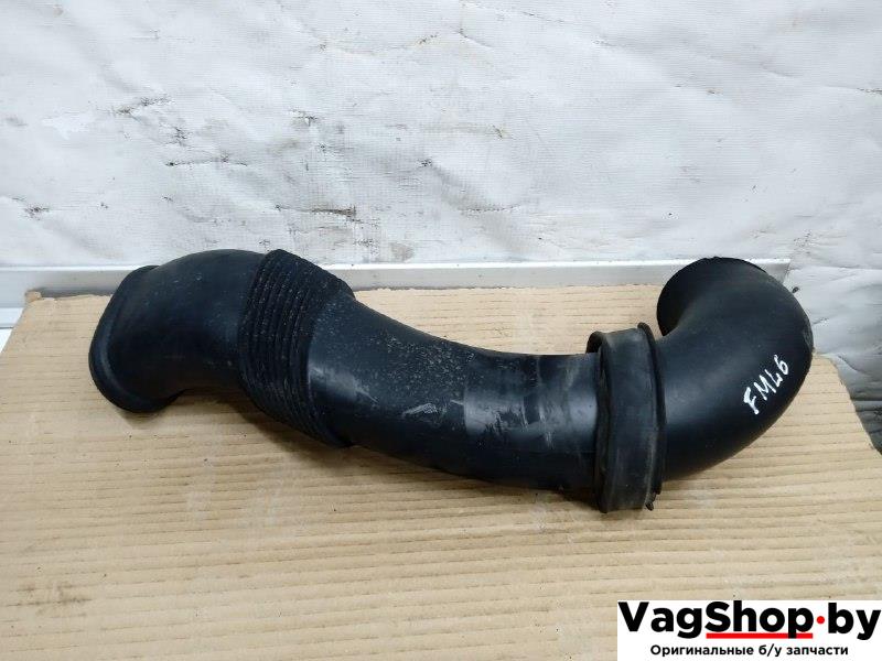 патрубок воздушного фильтра Volkswagen Touareg 1 поколение 2006, 2.5 л., TDi, BAC, дизель, АКПП, синий, внедорожник 5 дв., полный привод, 7L6129752A, 7L6129609A - фото №1