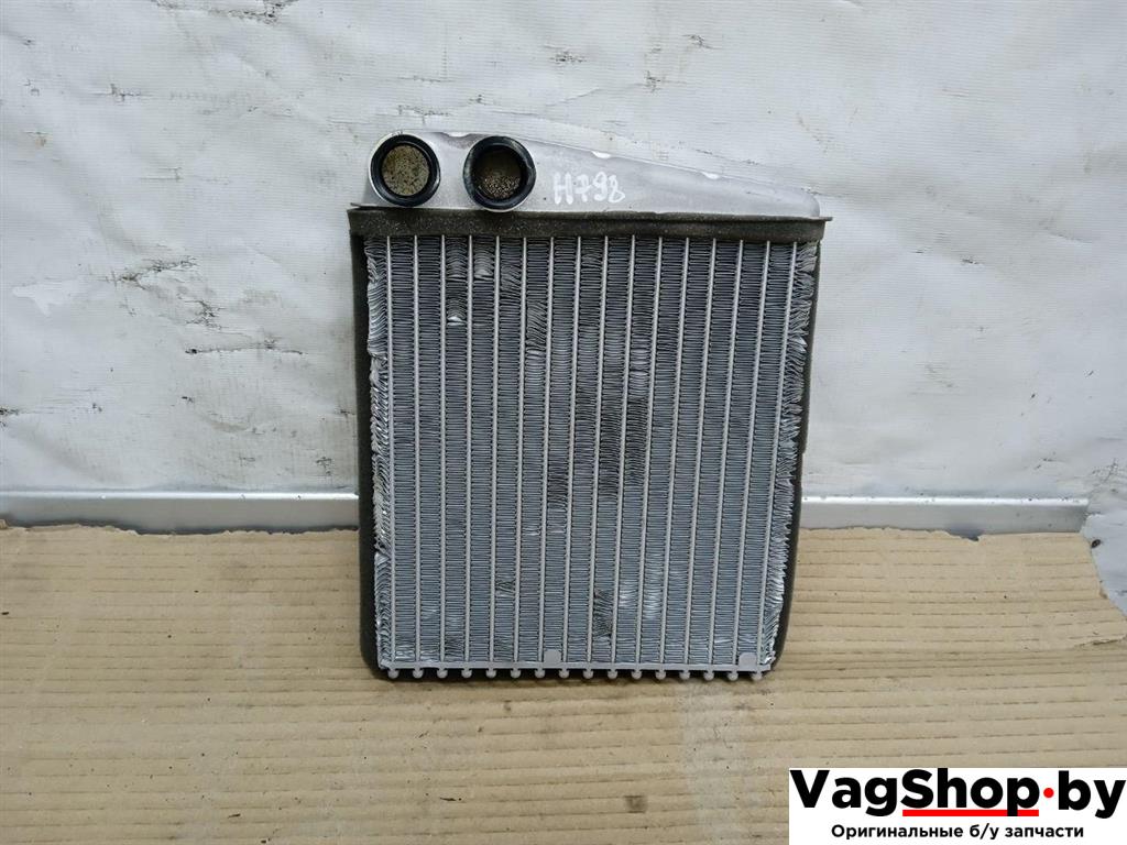 радиатор отопителя (печки) Volkswagen Golf 6 поколение 2011, 2.0 л., TDi, CFF, дизель, МКПП, серебро, хетчбэк 5 дв., передний привод, 1K0819033 - фото №1