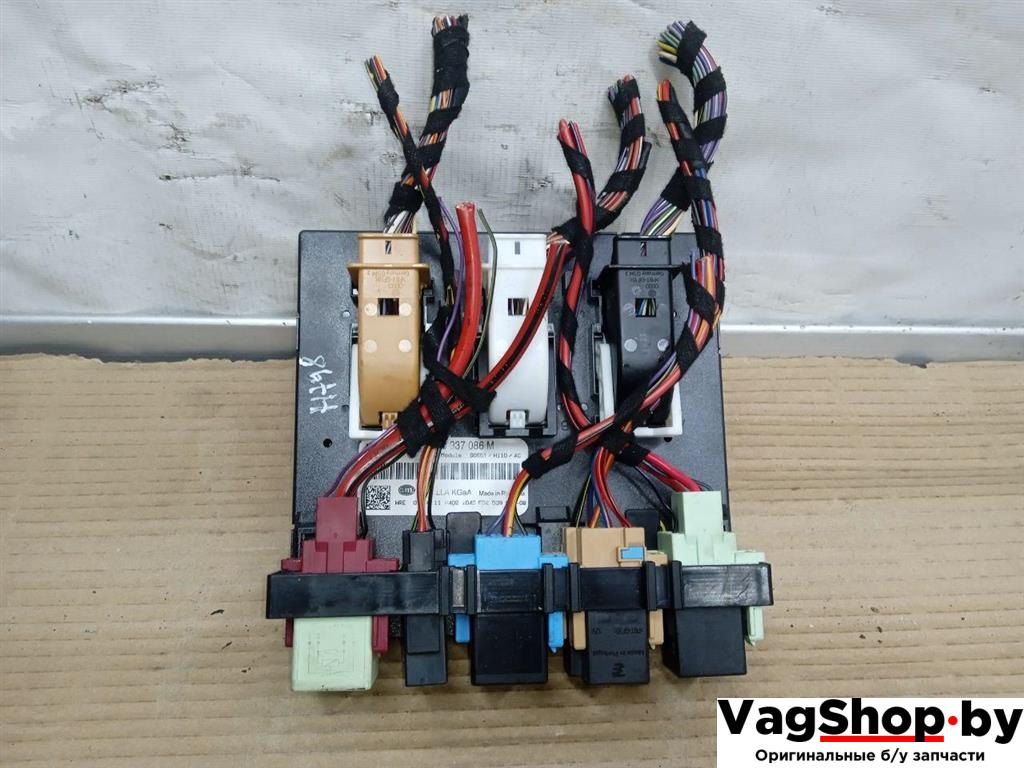 Блок управления BCM (Body Control Module) Volkswagen Golf 6 поколение 2011, 2.0 л., TDi, CFF, дизель, МКПП, серебро, хетчбэк 5 дв., передний привод, 1K0937086M - фото №1