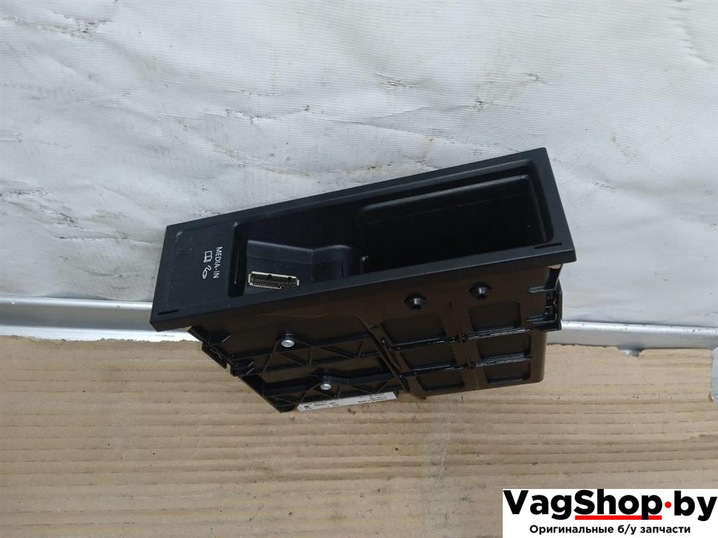 блок управления телефоном Volkswagen Golf 6 поколение 2011, 2.0 л., TDi, CFF, дизель, МКПП, серебро, хетчбэк 5 дв., передний привод, 5N0035342E - фото №1