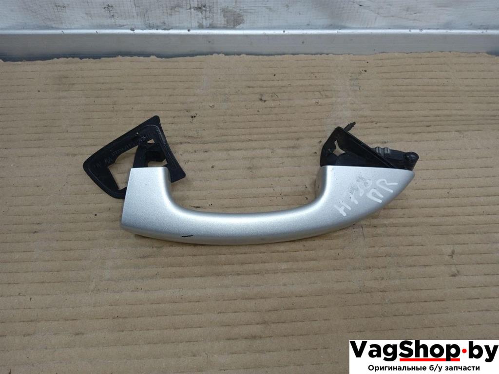 ручка наружная передняя правая Volkswagen Golf 6 поколение 2011, 2.0 л., TDi, CFF, дизель, МКПП, серебро, хетчбэк 5 дв., передний привод - фото №1