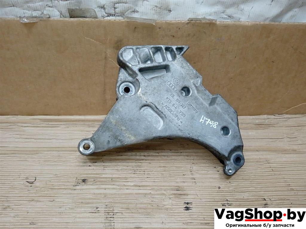 кронштейн двигателя Volkswagen Golf 6 поколение 2011, 2.0 л., TDi, CFF, дизель, МКПП, серебро, хетчбэк 5 дв., передний привод, 03L199207 - фото №1