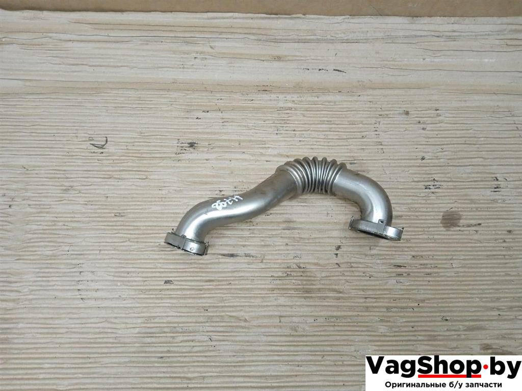 трубка системы рециркуляции EGR Volkswagen Golf 6 поколение 2011, 2.0 л., TDi, CFF, дизель, МКПП, серебро, хетчбэк 5 дв., передний привод, 03P131521A - фото №1