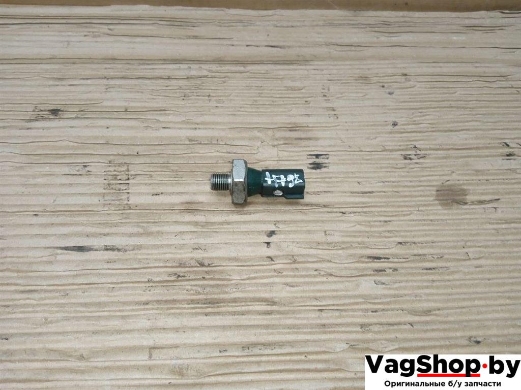 датчик давления масла Volkswagen Golf 6 поколение 2011, 2.0 л., TDi, CFF, дизель, МКПП, серебро, хетчбэк 5 дв., передний привод, 036919081C - фото №1