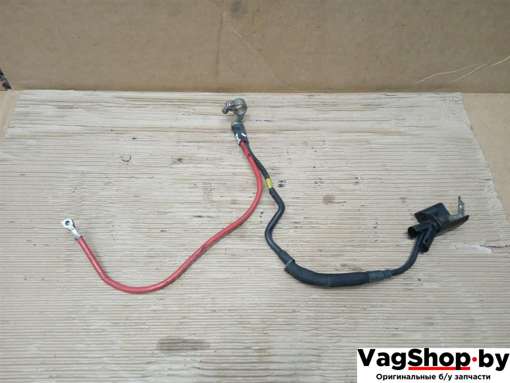 клемма аккумулятора плюс Volkswagen Golf 6 поколение 2011, 2.0 л., TDi, CFF, дизель, МКПП, серебро, хетчбэк 5 дв., передний привод, 1K0971228AA - фото №1