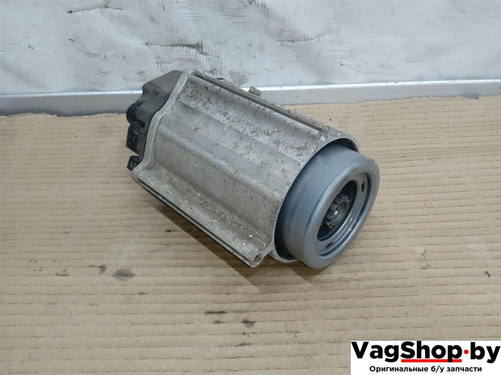 серводвигатель (моторчик) рулевой рейки Volkswagen Golf 6 поколение 2011, 2.0 л., TDi, CFF, дизель, МКПП, серебро, хетчбэк 5 дв., передний привод, 1K0909144M - фото №1