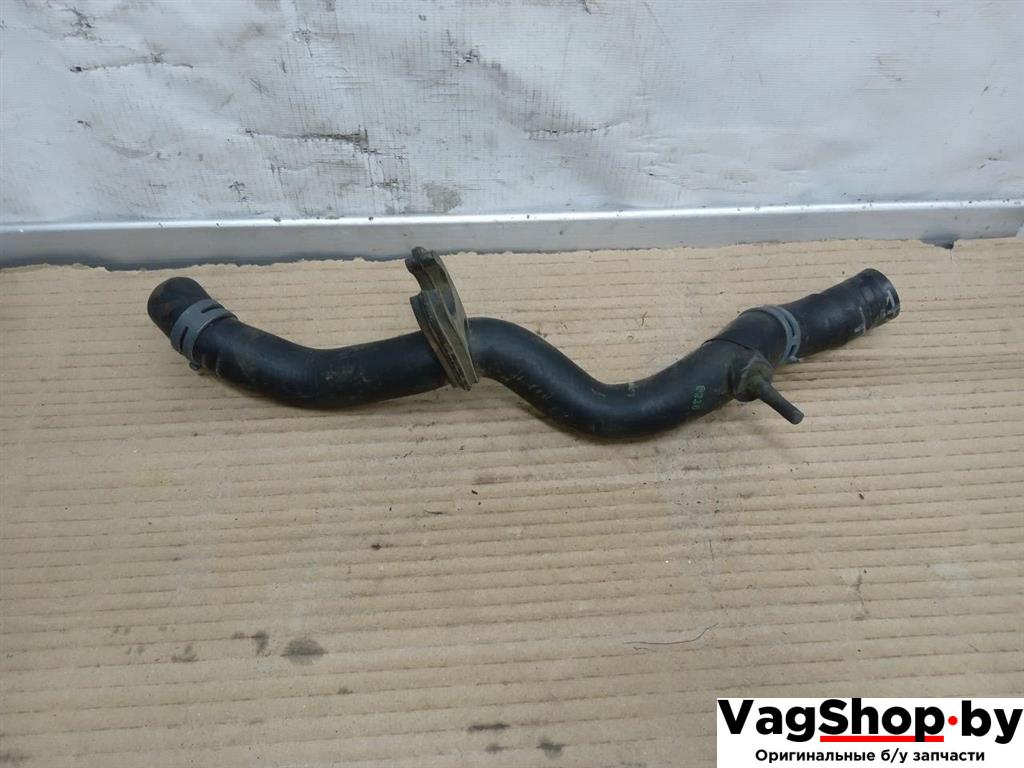 патрубок (трубопровод, шланг) Volkswagen Jetta 6 поколение 2012, 2.0 л., TDi, дизель, МКПП, седан, 1K0121157DR - фото №1