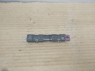 усилитель антенны Audi Q5 8R 2011, 2.0 л., TDi, CJC, дизель, МКПП, серебро, внедорожник 5 дв., полный привод, 8R0035225C