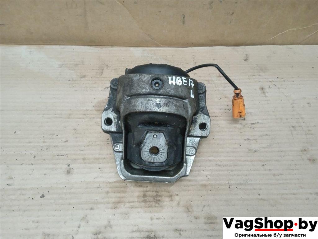 подушка крепления двигателя Audi A5 8T 2007, 3.0 л., TDi, CAP, дизель, МКПП, белый, купе, полный привод, 8R0199381S - фото №1