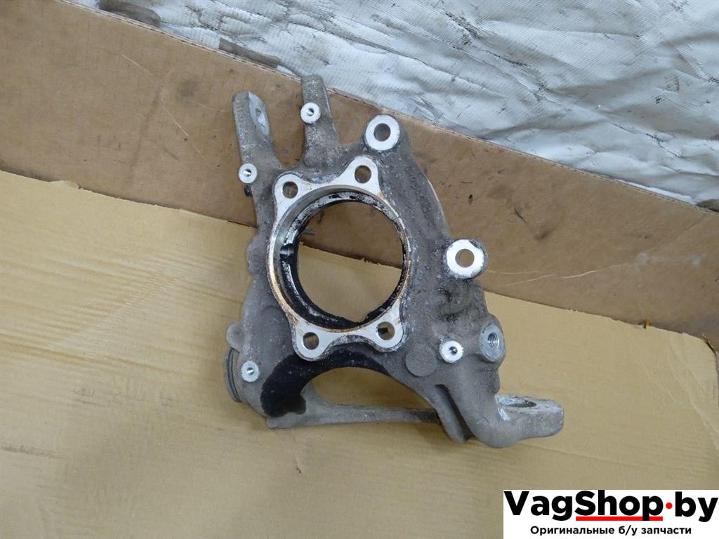 кулак задний правый Audi Q5 8R 2011, 2.0 л., TDi, CJC, дизель, МКПП, серебро, внедорожник 5 дв., полный привод, 8R0505432F - фото №1