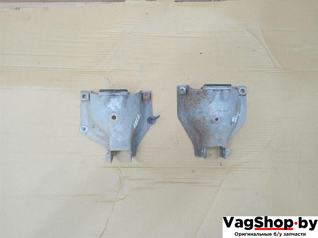 кронштейн двигателя Audi Q5 8R 2011, 2.0 л., TDi, CJC, дизель, МКПП, серебро, внедорожник 5 дв., полный привод, 8K0399059, 8K0399060 - фото №1