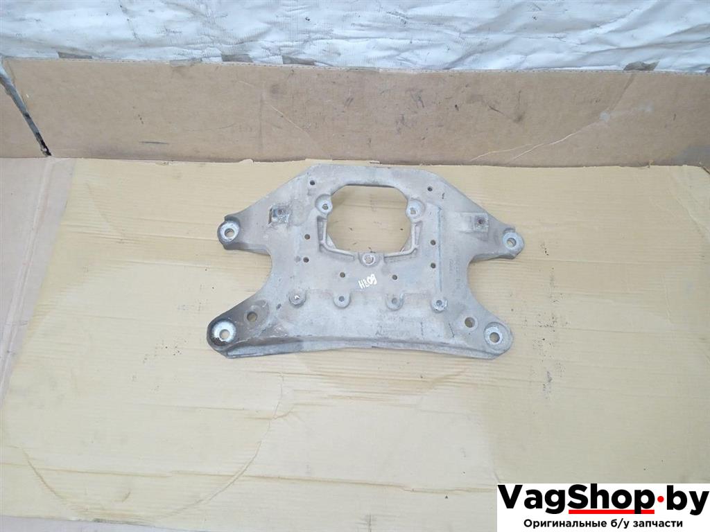 кронштейн КПП Audi Q5 8R 2011, 2.0 л., TDi, CJC, дизель, МКПП, серебро, внедорожник 5 дв., полный привод, 8K0399263AF - фото №1