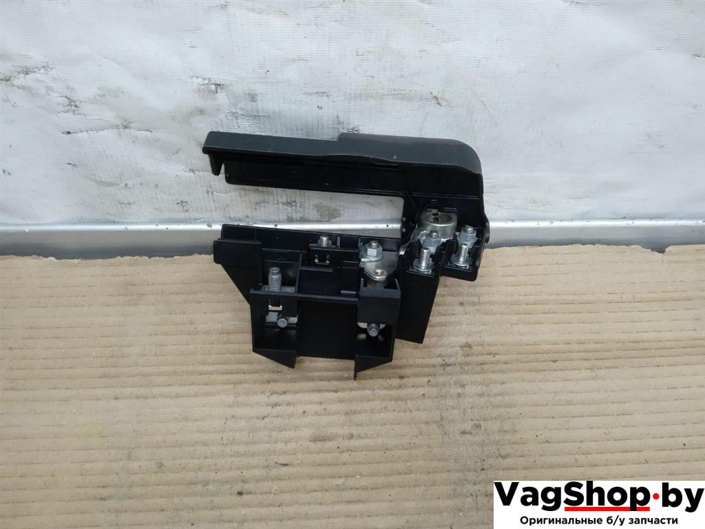клемма аккумулятора плюс Audi Q5 8R 2011, 2.0 л., TDi, CJC, дизель, МКПП, серебро, внедорожник 5 дв., полный привод, 8J0915459 - фото №1