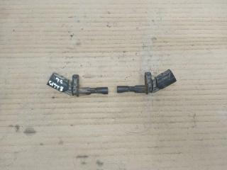 датчик ABS Volkswagen Golf Plus 1 поколение 2006, 2.0 л., TDi, BKD, дизель, МКПП, черный, хетчбэк 5 дв., передний привод, 1K0927807, 1K0927808