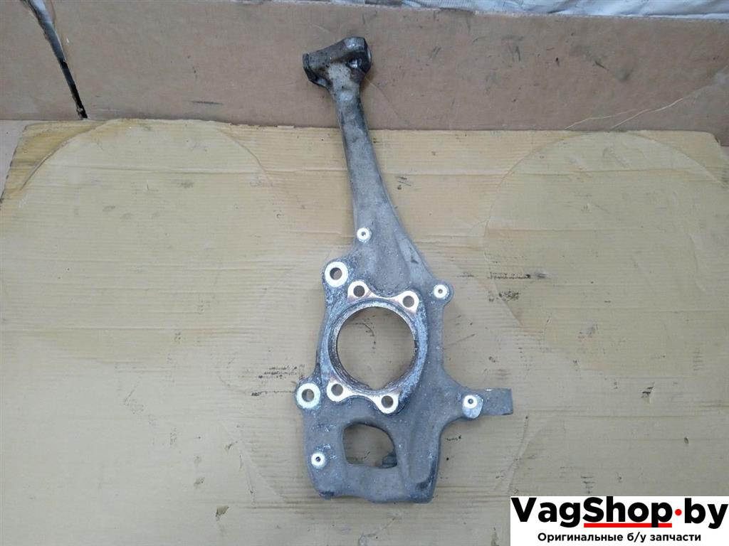 кулак поворотный правый Audi Q5 8R 2011, 2.0 л., TDi, CJC, дизель, МКПП, серебро, внедорожник 5 дв., полный привод, 8K0407258G, 8K0407242Q - фото №1