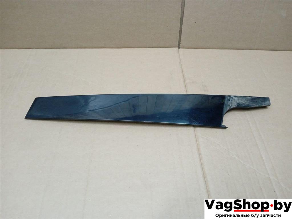 молдинг двери передней правой Audi Q5 8R 2011, 2.0 л., TDi, CJC, дизель, МКПП, серебро, внедорожник 5 дв., полный привод, 8R0837902 - фото №1